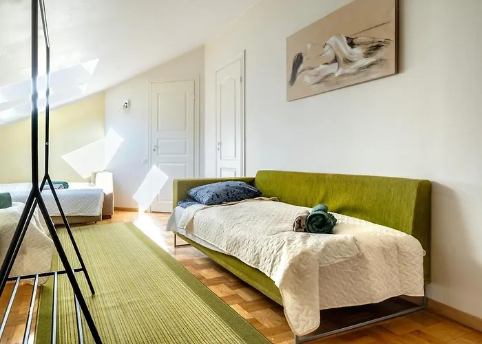 Large&cozy 2-level Apartament *